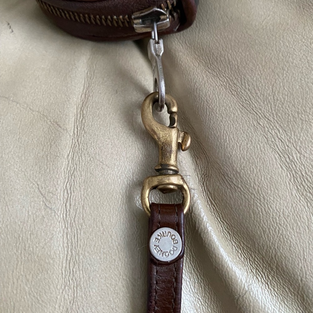 Vintage Dooney & Bourke Big Duck Circle Zip Coin Wallet AWL Leather - Picture 8 of 13